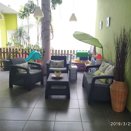 Apartamentos El Patio Los Llanos De Aridane Exterior photo